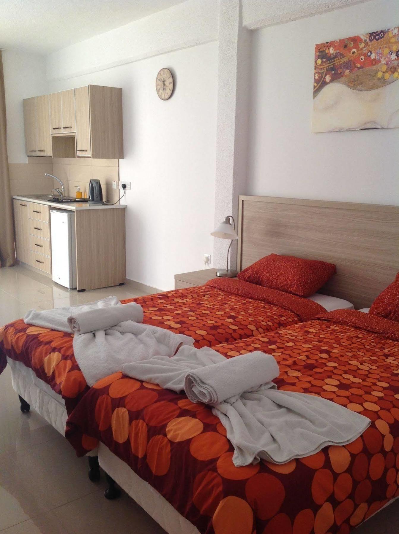 Efi Hotel Apts Ayia Napa Ngoại thất bức ảnh